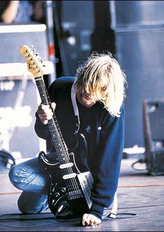 <strong>Investigación sobre el suicidio de Cobain</strong>